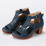 Cut-Out Sandalen